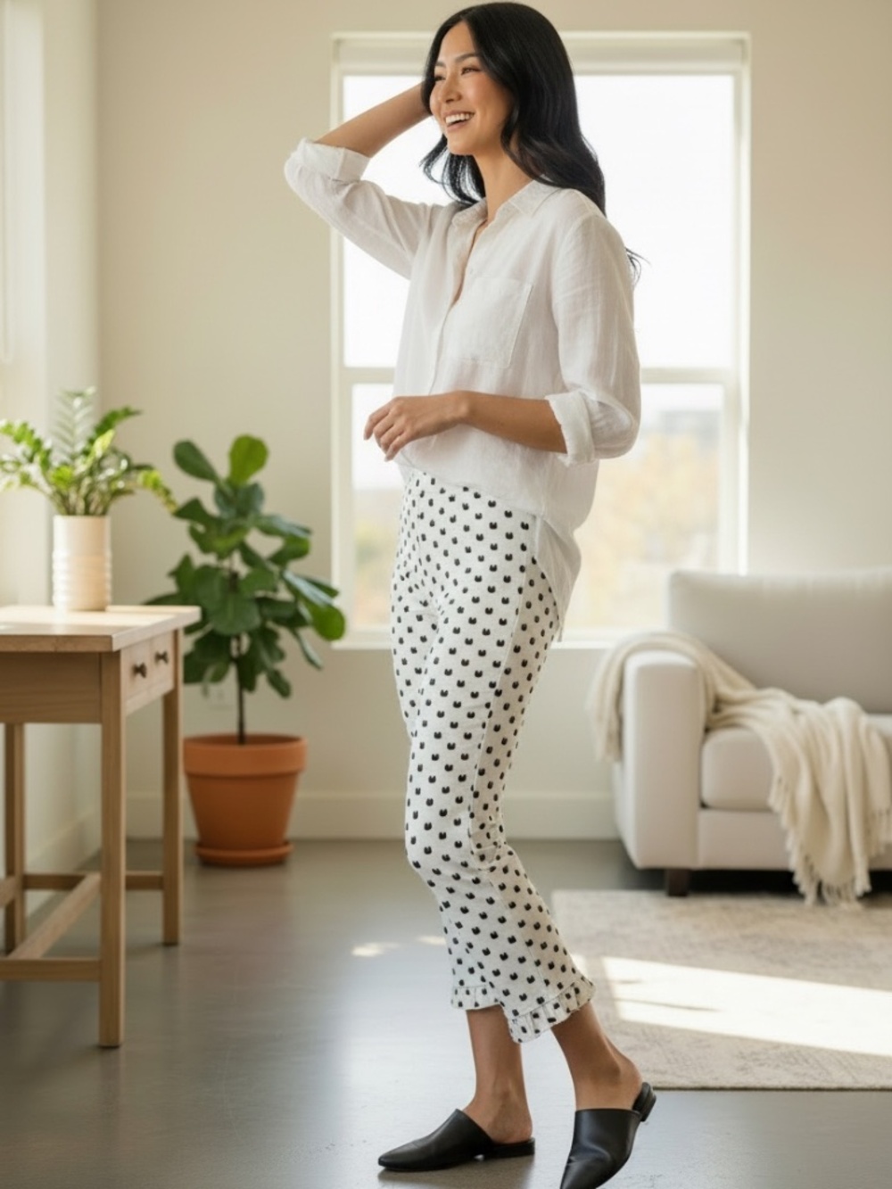 Insight New York Abstract Brushstroke Polka Dot Capri Ruffle Pants White Black 8